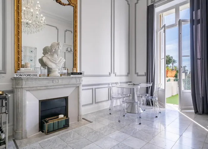 Prestige Alexandre Iii Terrace 2bdr By B'your Apartman Cannes